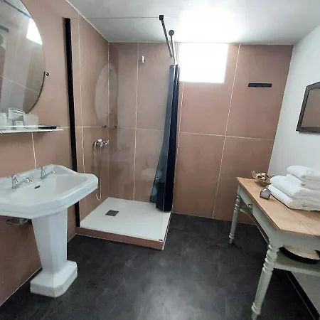 Maison d'hôtes Les Pierres De Cezaire *